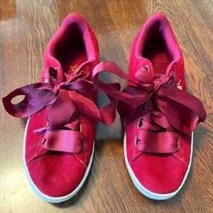 Puma Suede Basket Heart Ribbon lace up Sneakers Womens Size 7.5